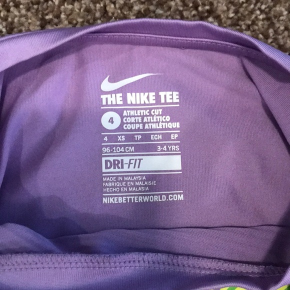 Girls’ The Nike Tee - Picture 4 of 6